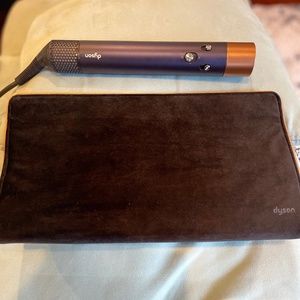 Dyson Airwrap !!!! brand new
